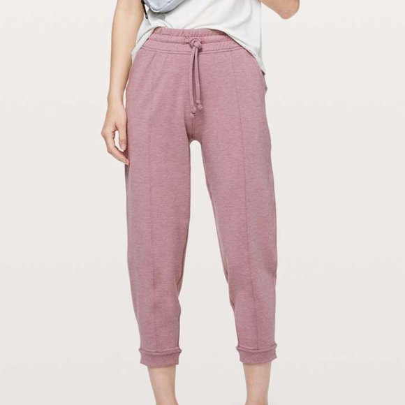 Lululemon At My Leisure Jogger - US 4 - Picture 1 of 16